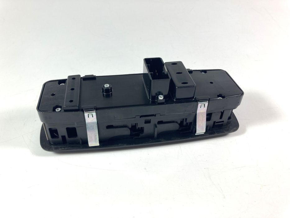 Ram 1500, 2500, 3500 przełącznik szyb lusterek lewy przód 2019-24