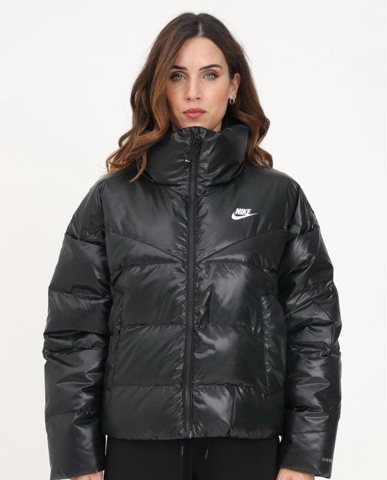 Жіноча куртка Nike ОРИГІНАЛ Sportswear Therma-Fit Black DH4079-010