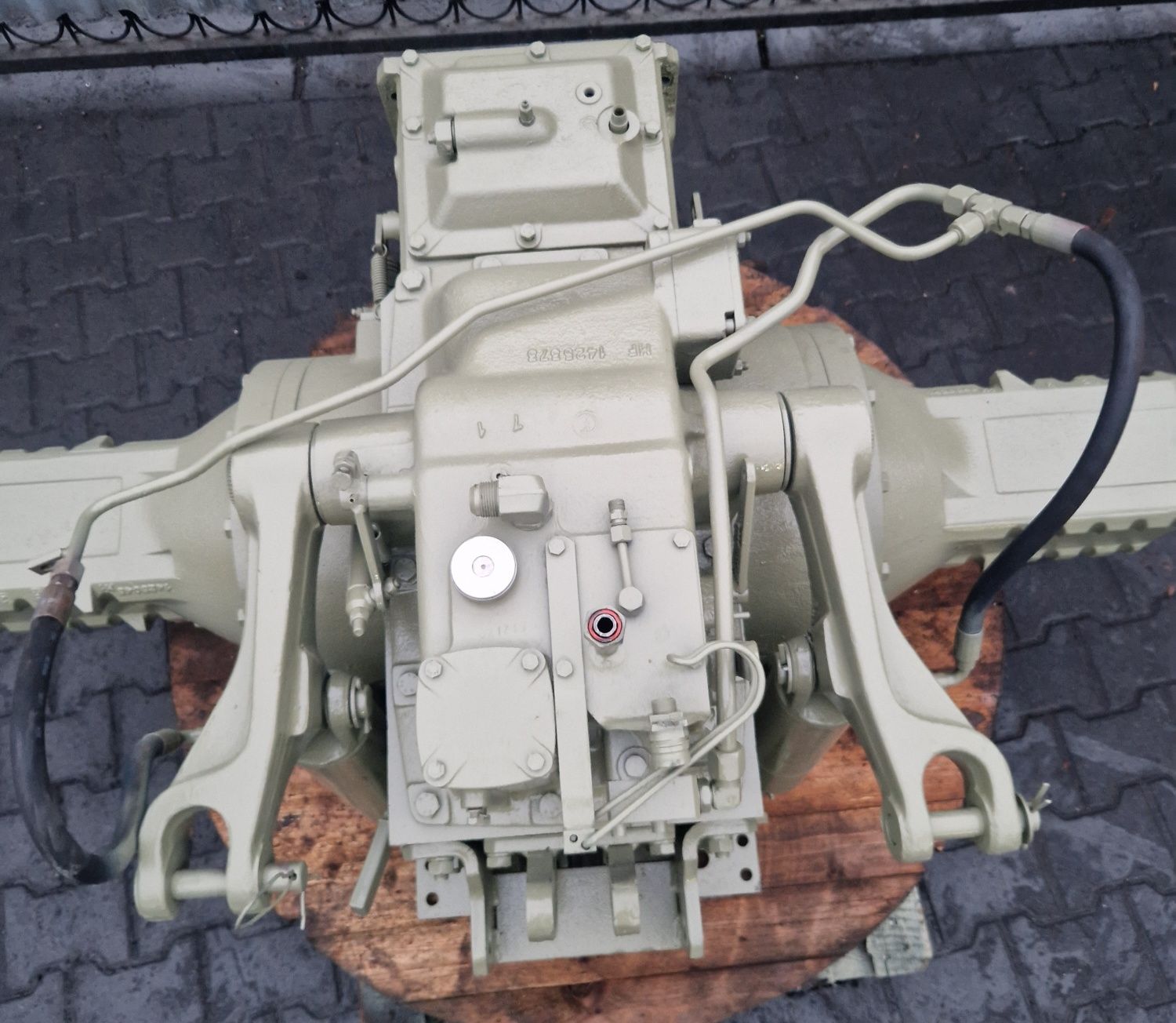 Most napędowy tylny Massey Ferguson 1134 zwolnica prawa lewa podnośnik
