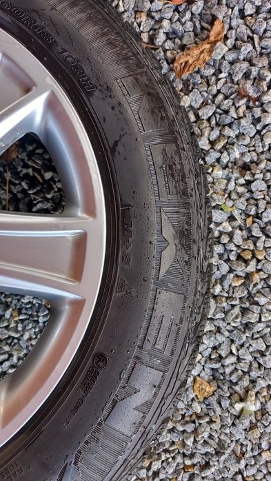 Koła komplet felg RH z oponami Zima SUV 235/60/R18 Nexen WinGuard
