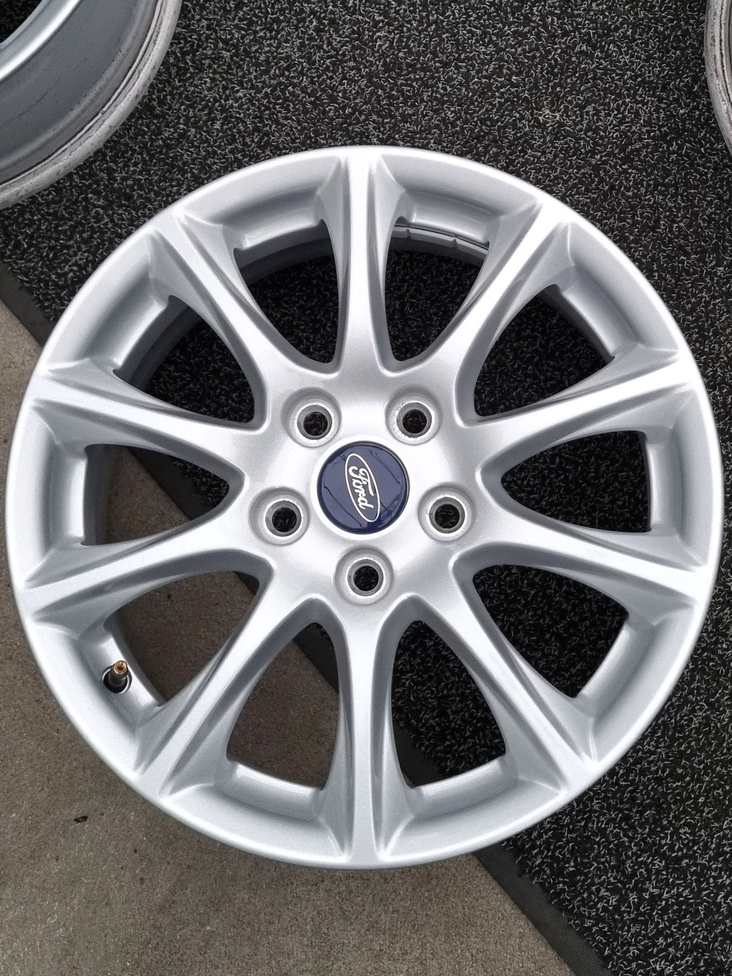 Felgi Alu 16" Ford Mondeo MK5 MK4 Focus MK4 MK3 C-Max Kuga 5x108 Orygi