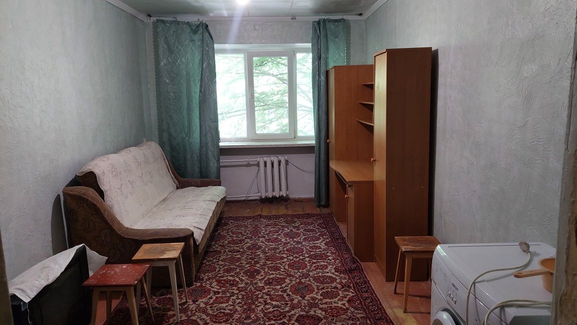 Продам кімнатну в центре міста Черноморска