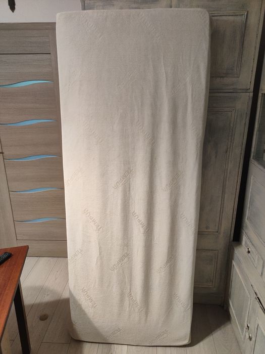 Materac sprężynowy 80x200 + pokrowiec TEMPUR