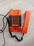 Telefon stacjonarny.