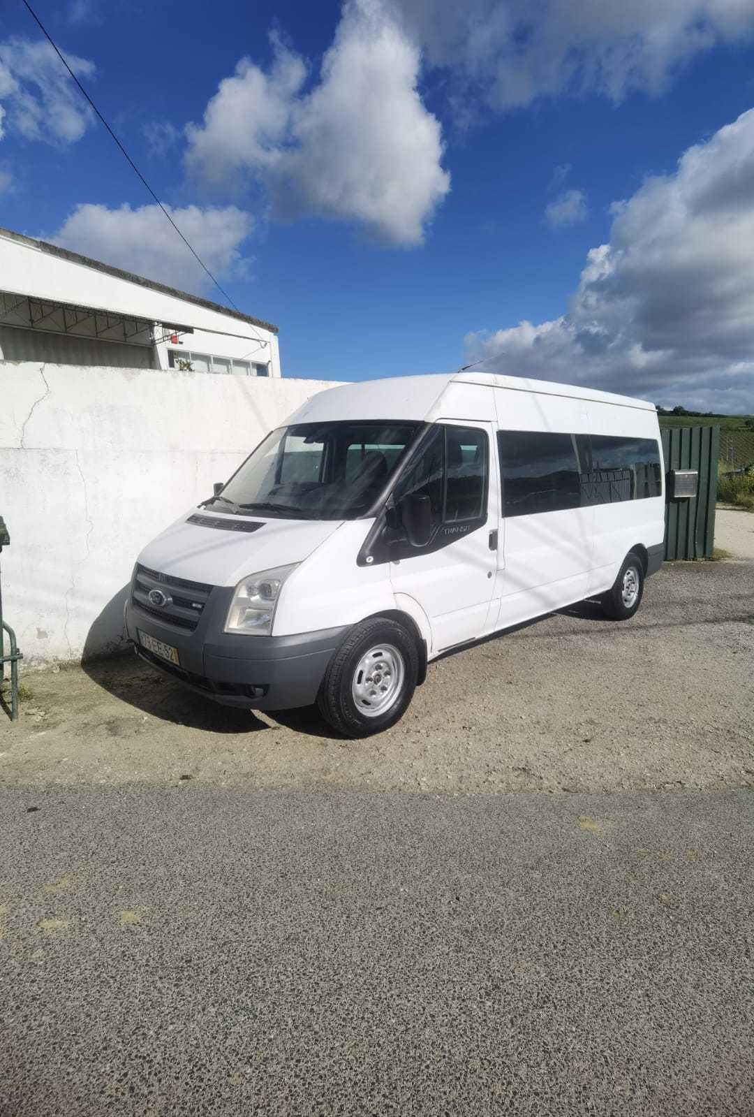 Ford Transit 9 lugares rampa deficientes