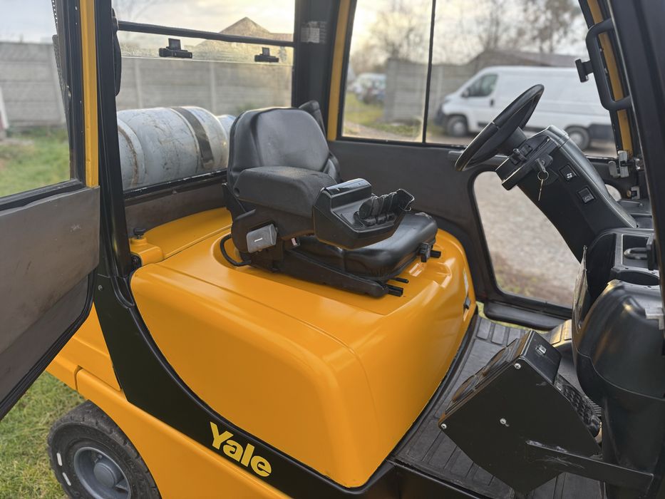 Погрущик / навантажувач 3т yale