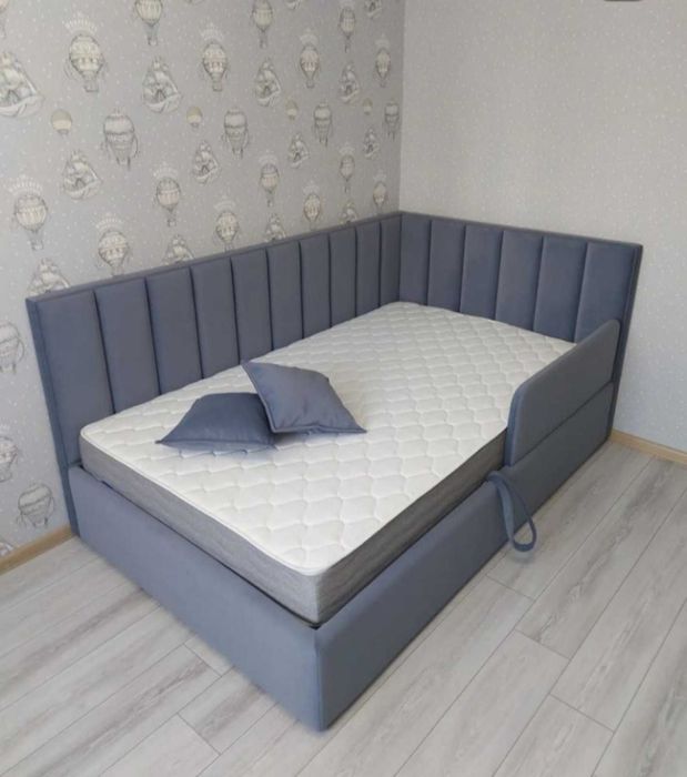 Затишне ліжко 120х200 з панелями