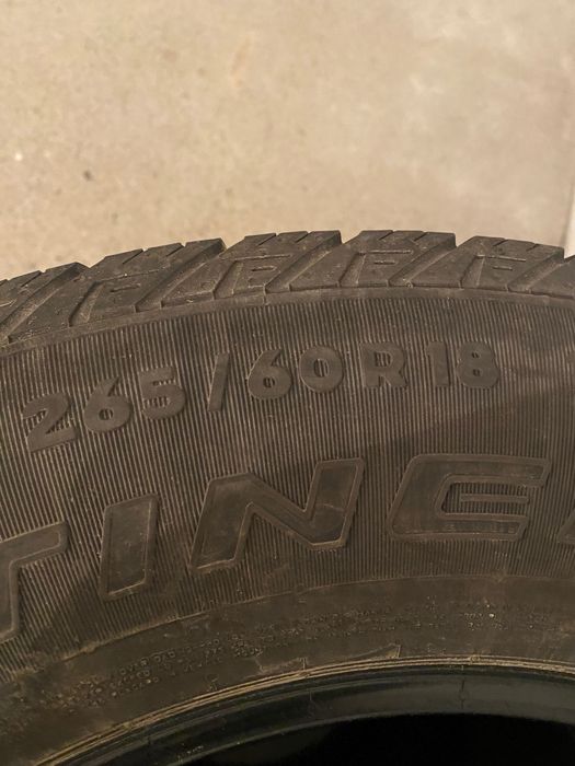 Pneus 265/60/18 continental ( Pickup)