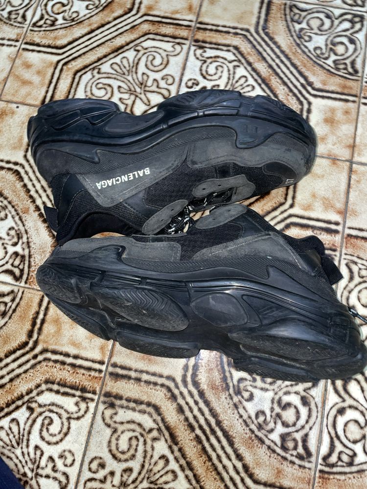 Balenciaga Tripe S (Preto Tam.37)