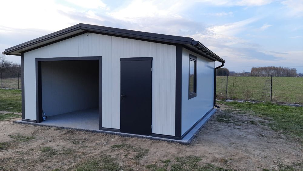 Garaż z płyty warstwowej, dwuspadowy, 35m², CAŁA POLSKA