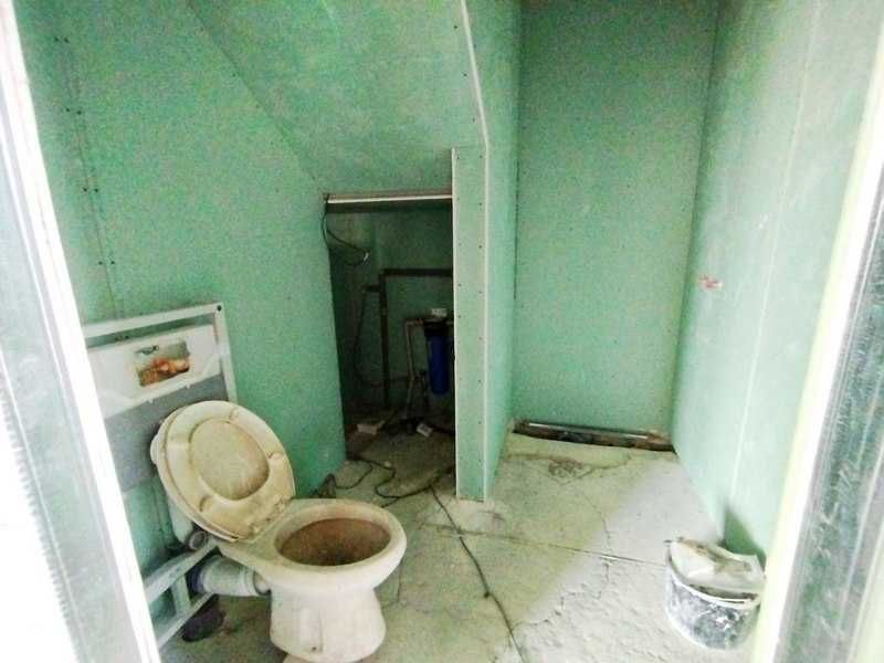 Продам двоповерховий будинок у Малій Данилівці загальною площею 157 м2