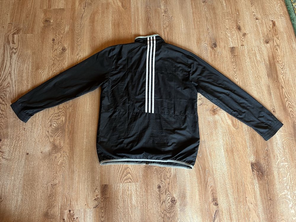 Куртка-вітровка adidas
