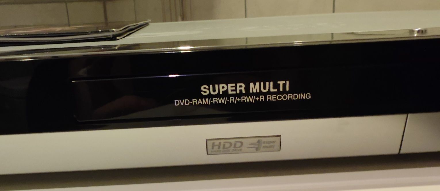 Nagrywarka DVD LG Electronic RH188 z VHS na DvD