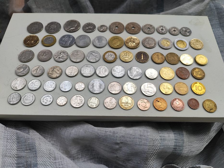 Zestaw monet- cały świat