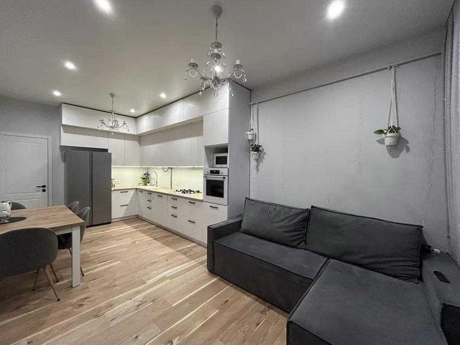 Продається 2-к. квартира в новобудові з ремонтом, ЖК Флоренція