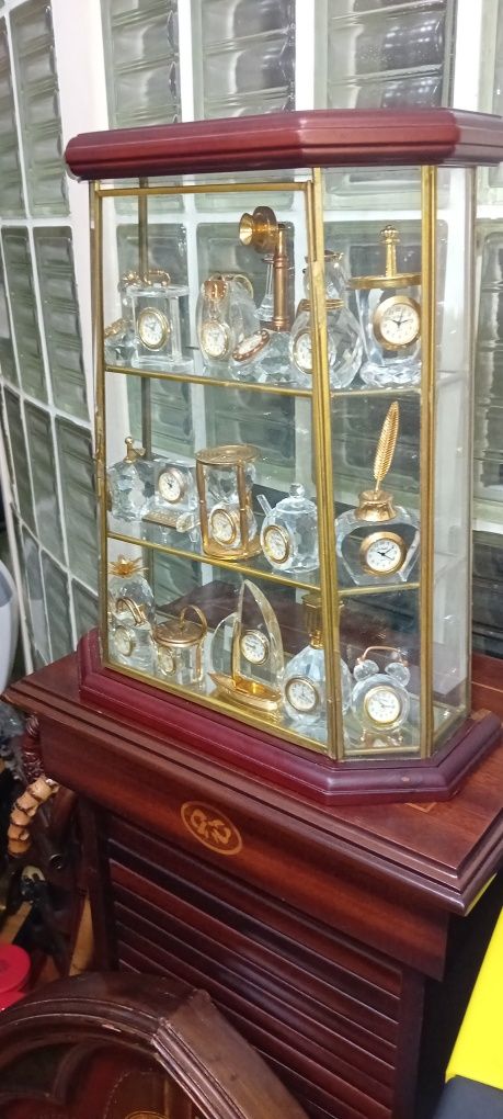 Vitrine relógios em cristal