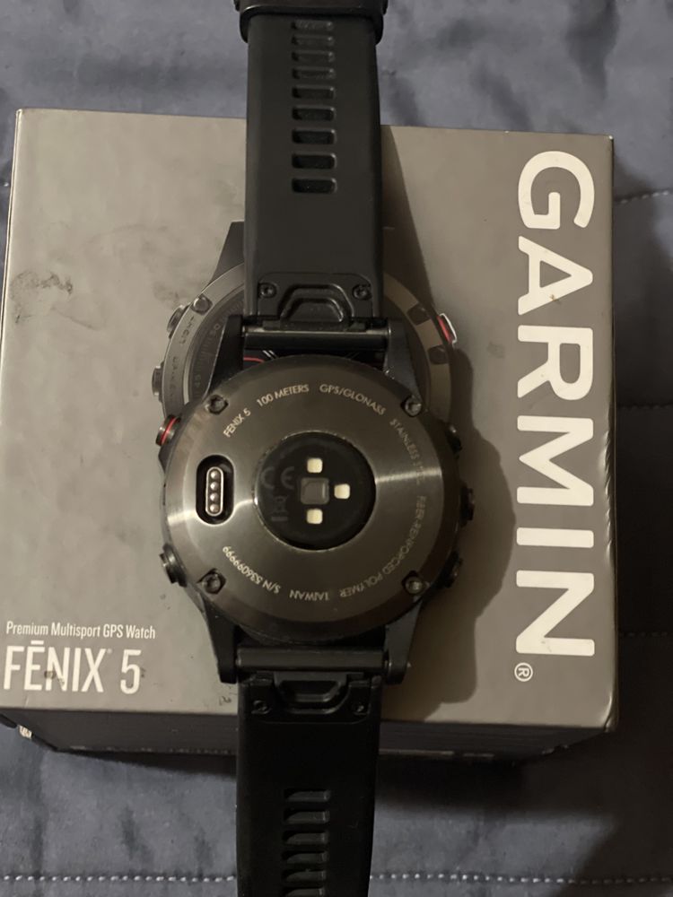 Годинник Garmin Fenix 5