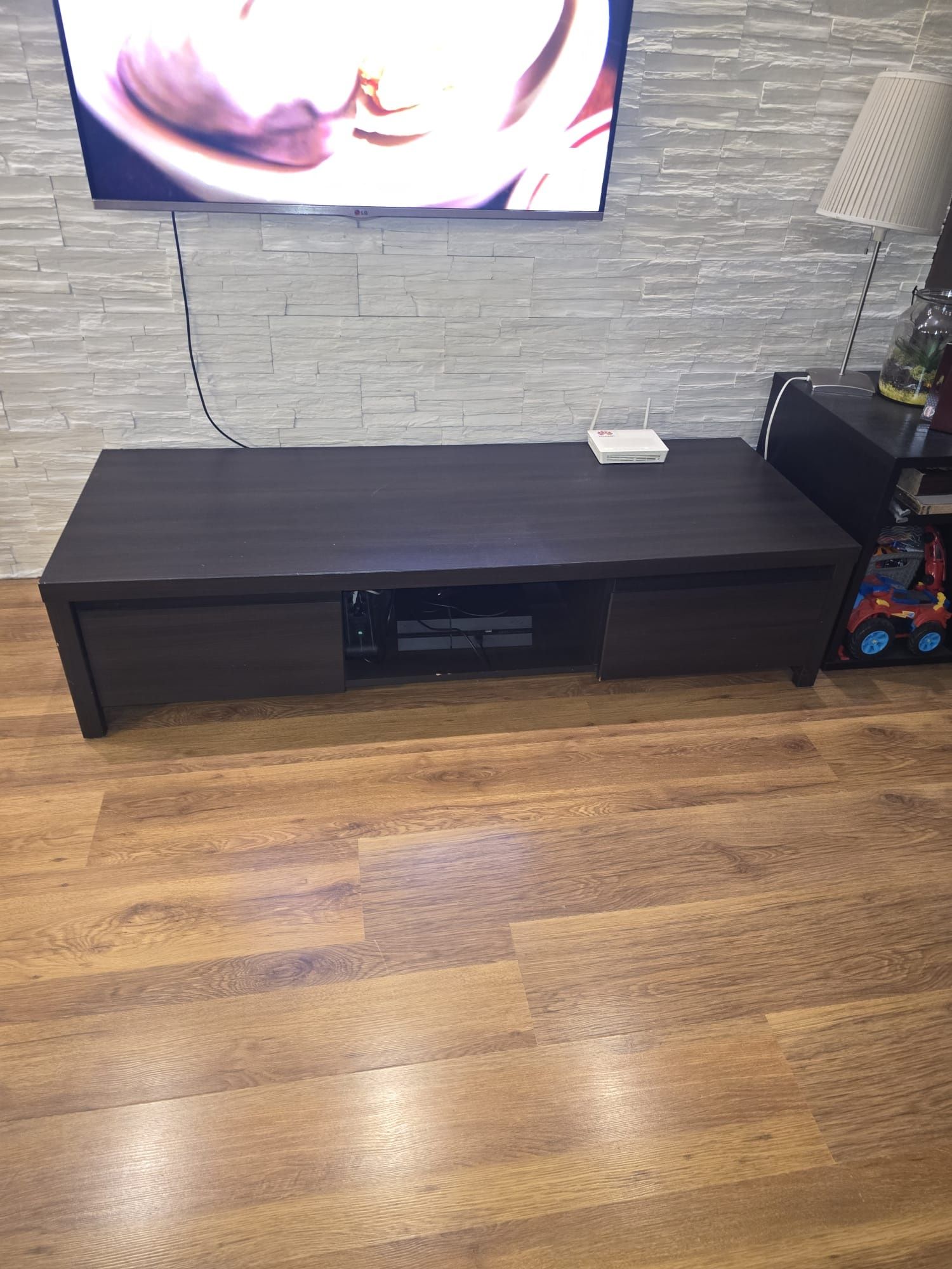 Szafka RTV firmy Black Red White