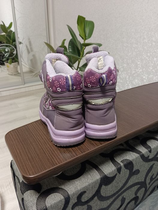 Продам сапожки BI&KI