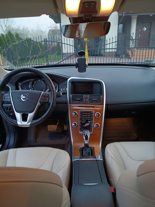 Volvo XC60, D4 DRIVE-E Summum 190 KM, stan idealny, Zamiana