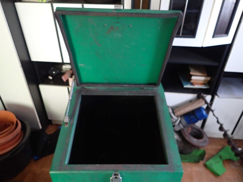 Zbiornik, podajnik,pojemnik na ekogroszek pellet do pieców sprzedam.