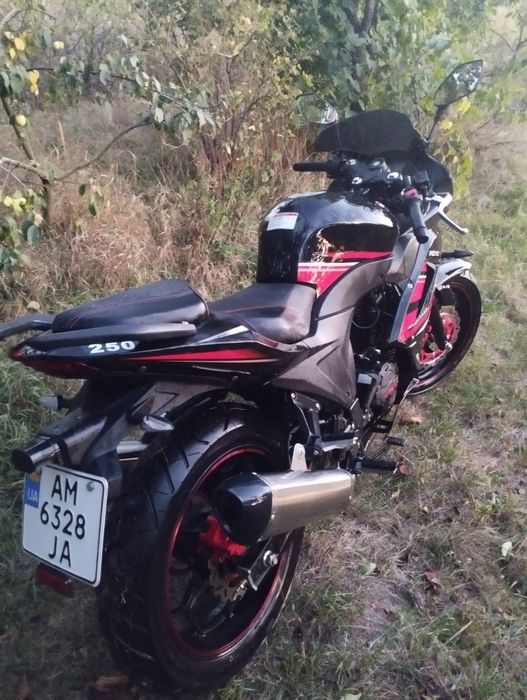 Продам мотоцикл Viper f2