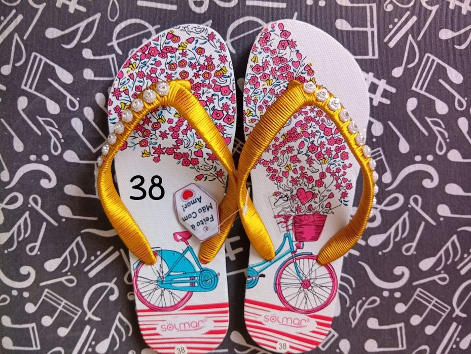 Chinelos decorados