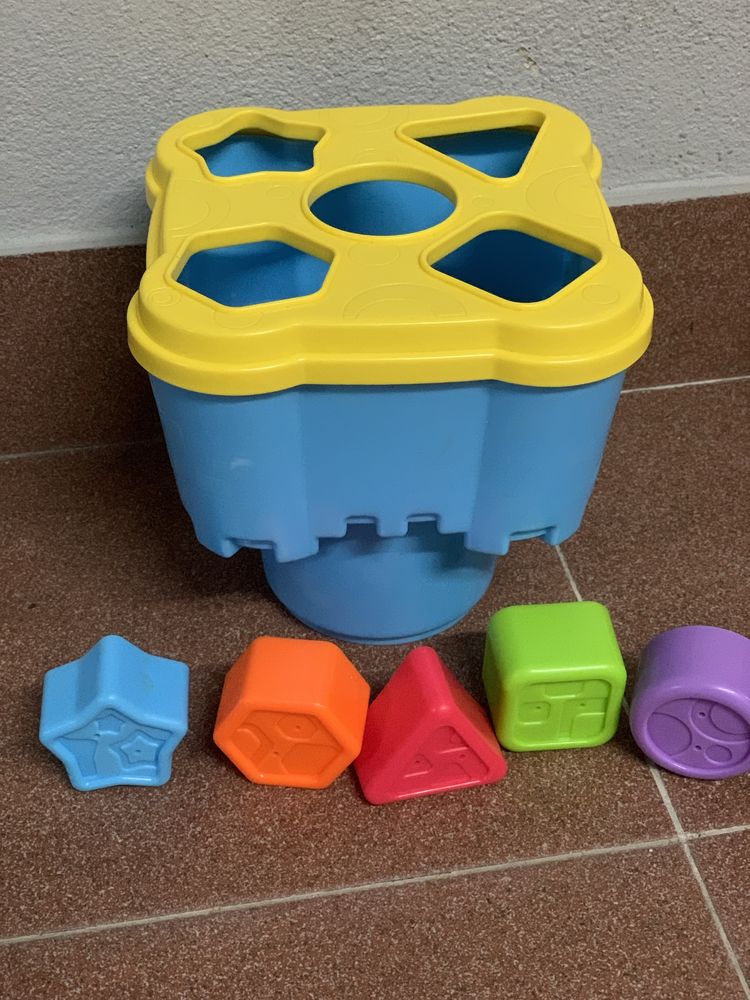 Vendo brinquedos para bebes e criancas