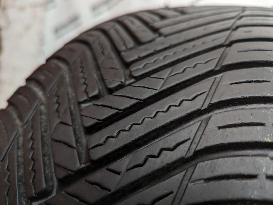 Шини 215/50 R 17 Hankook Kinergy 4S 2. Пара. Колеса склад.
