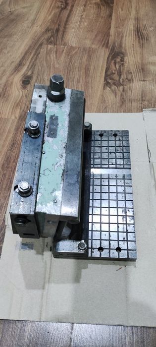 Плита магнитная   синусная 200 мм на 100 мм механическая СССР