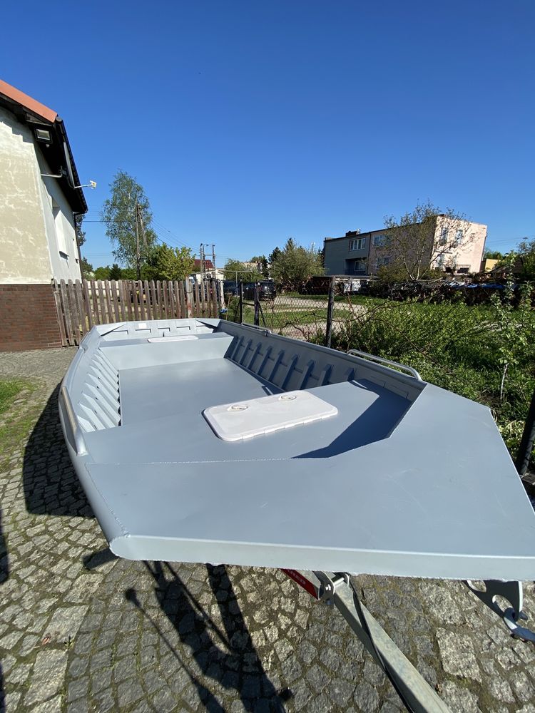 Łódź alumioniowa plaskodenna DEVILCRAFT/DEVILCAT+ PRZYCZEPKA