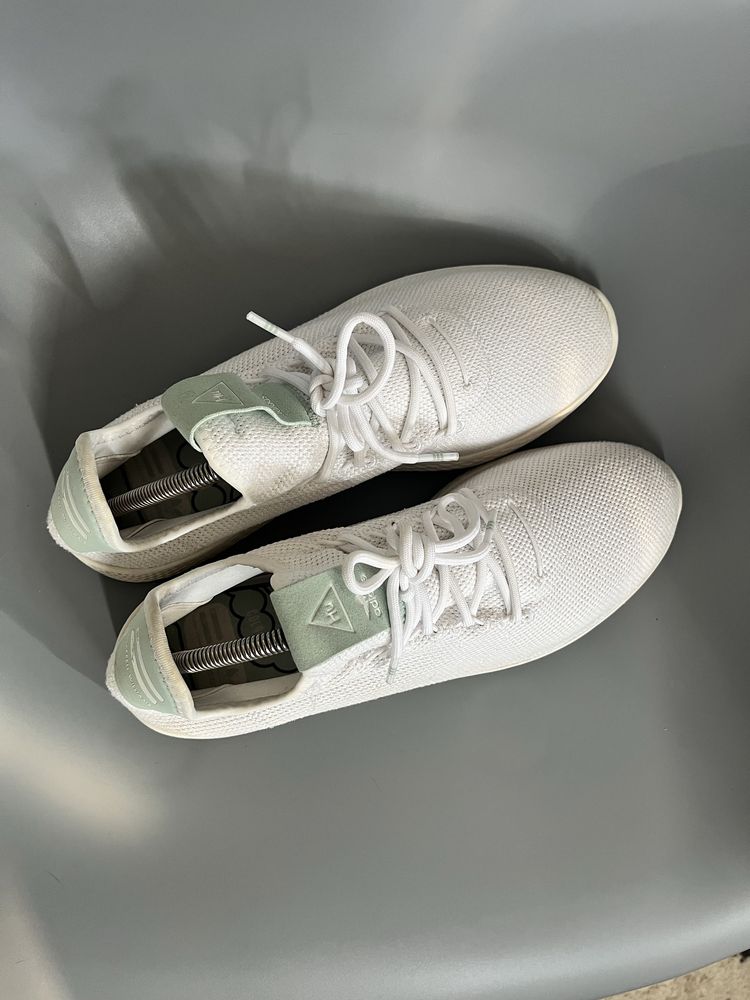 Кроссовки на лето Adidas Pharrell Williams sneakers