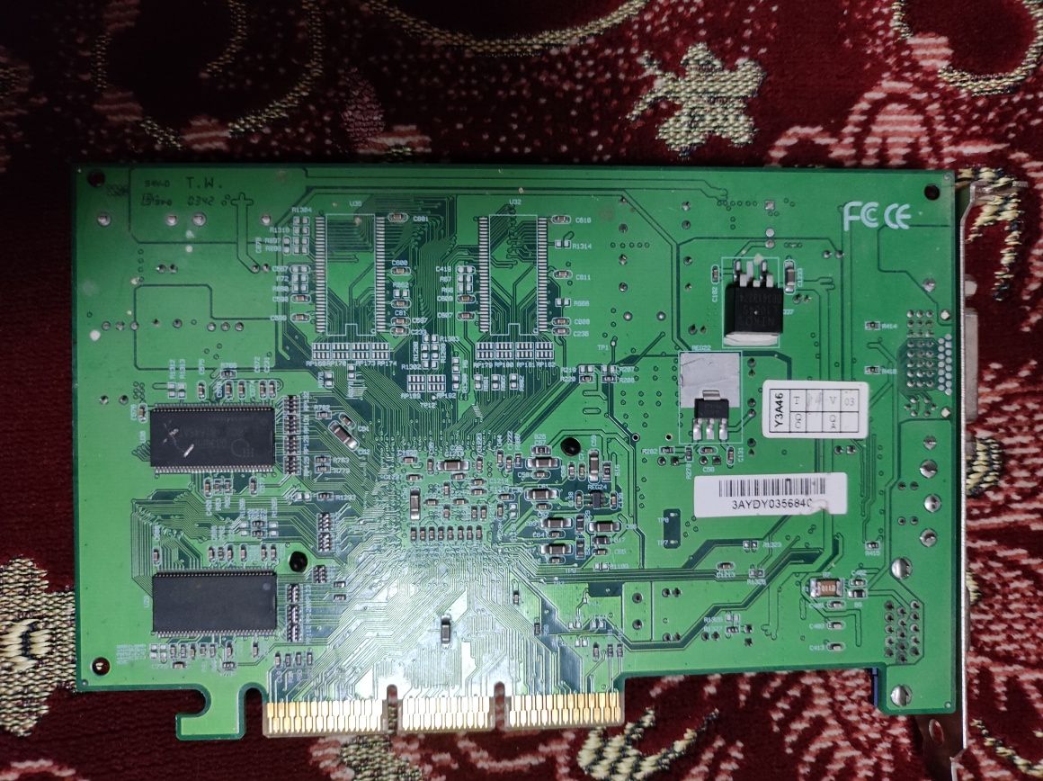 Продам ретро відеокарту JETWAY 92SE-AD-064B Radeon 9200SE 64MB 64-bit