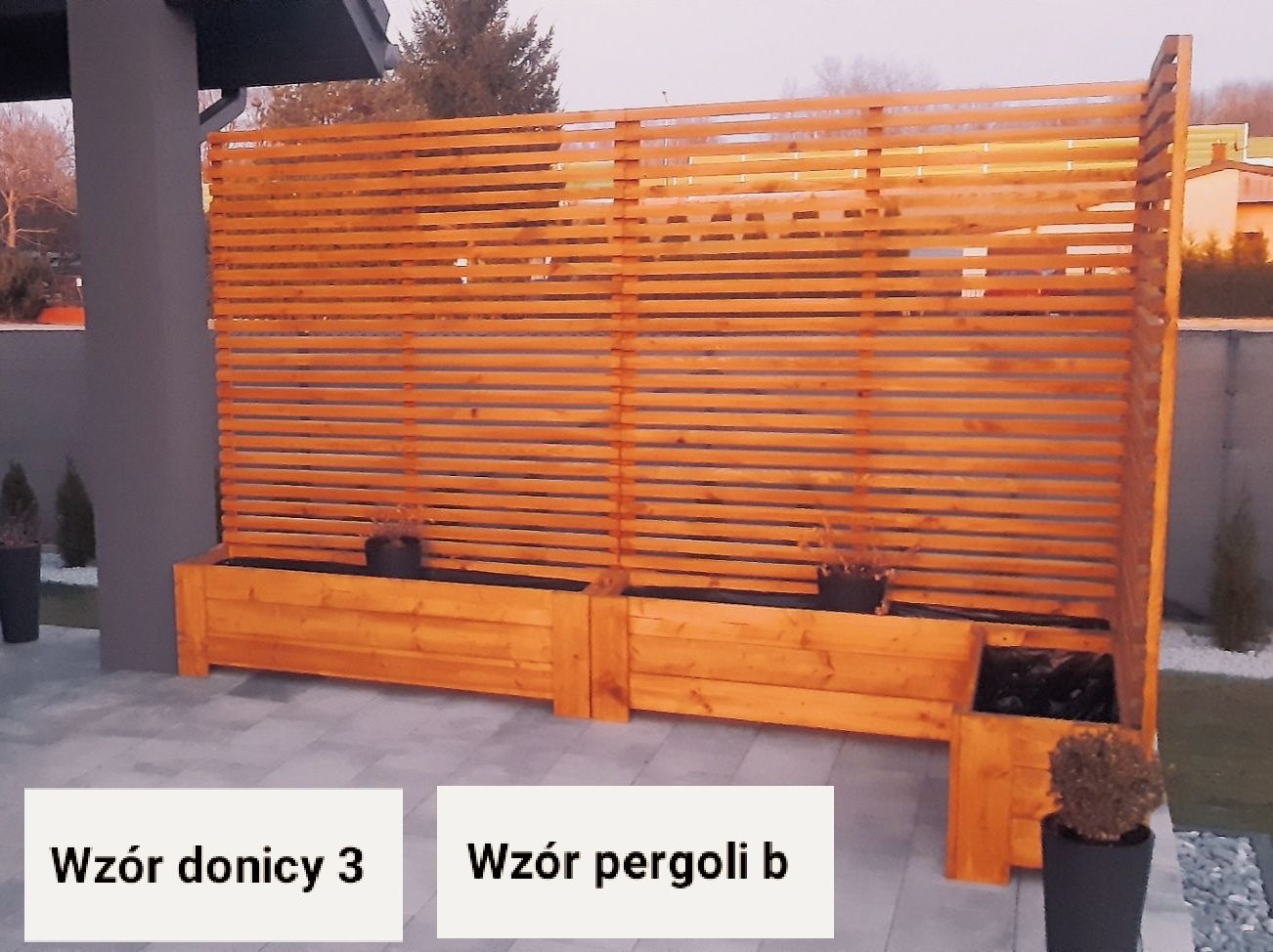 Donica z pergolą płot lamelowy doniczka pergola altana meble ogrodowe