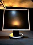Monitor Samsung model 940n 19 cali