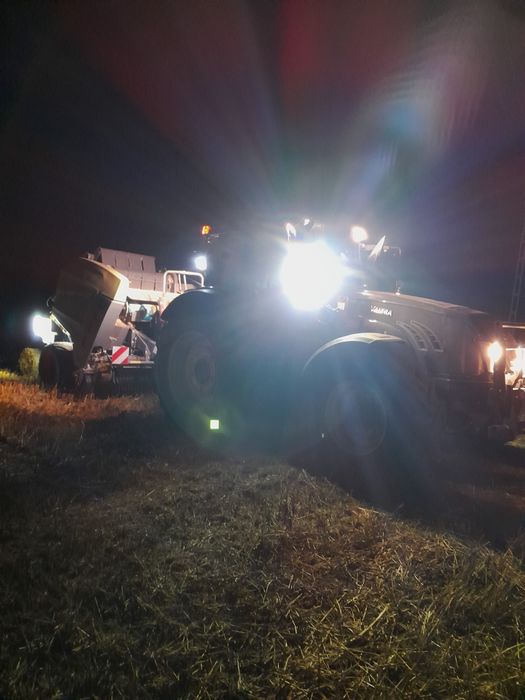 Usługa ładowarka teleskopowa usługi rolnicze