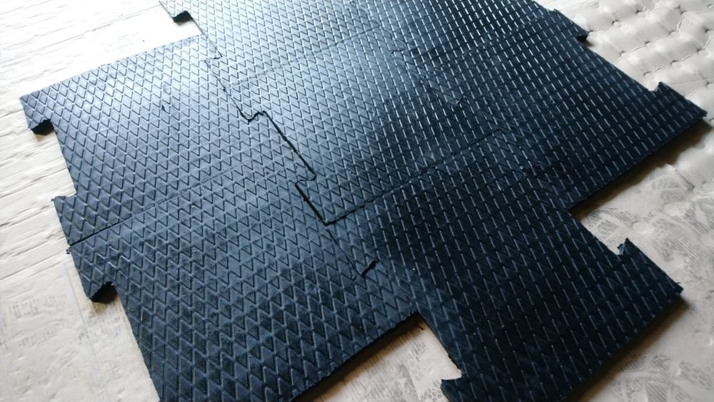 Гумове покриття для спортзала 500х500х20мм.