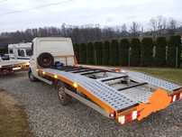 Auto laweta pomoc w transporcie