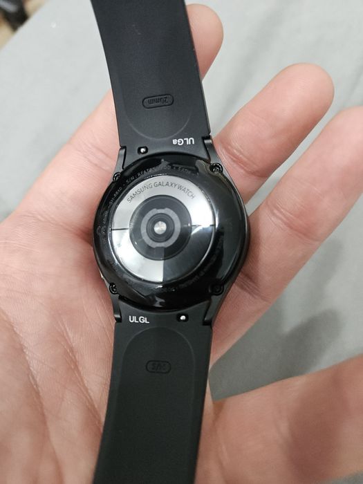 Samsung Galaxy Watch 4 – bardzo dobry stan