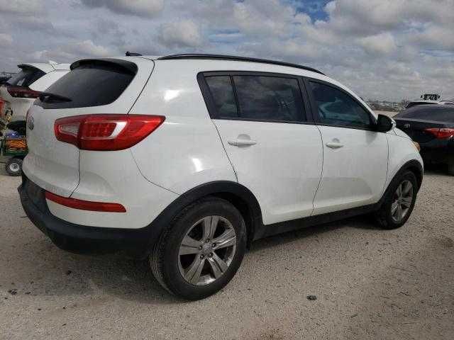 Kia Sportage Base 2013 року