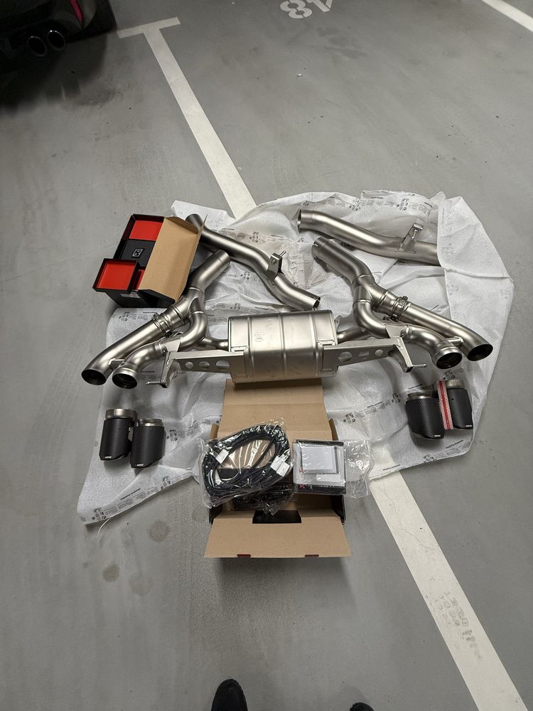 TYTANOWY UKŁAD Akrapovic SLIP-ON bmw f90 m5