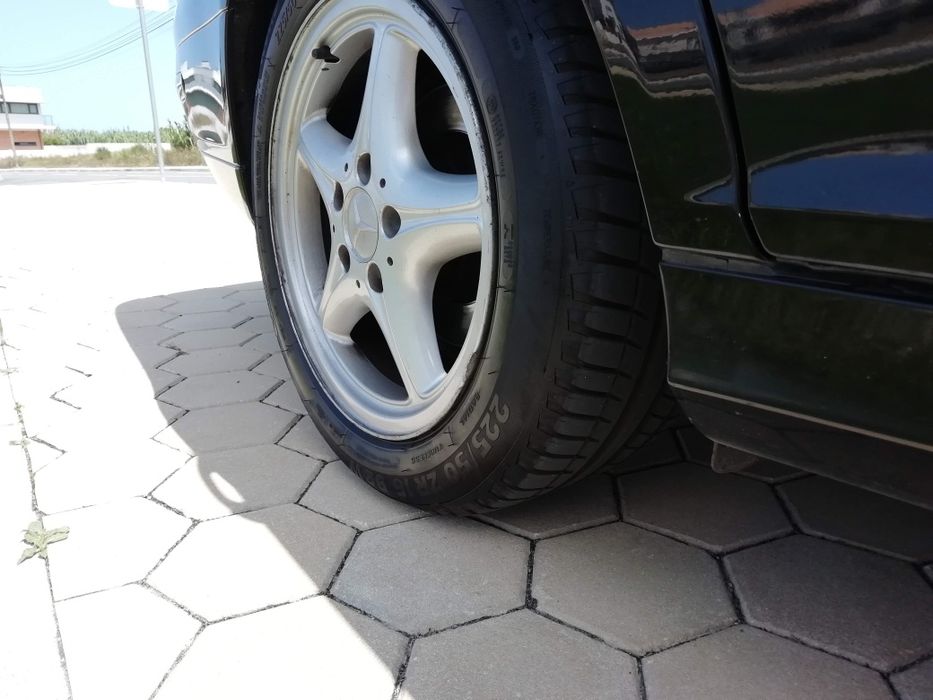 Mercedes C220 CDI (150cv) Dezembro 2004