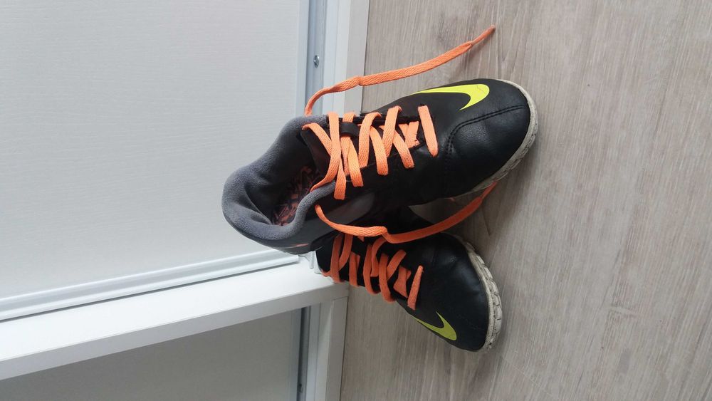 Buty sportowe chłopięce  r.33