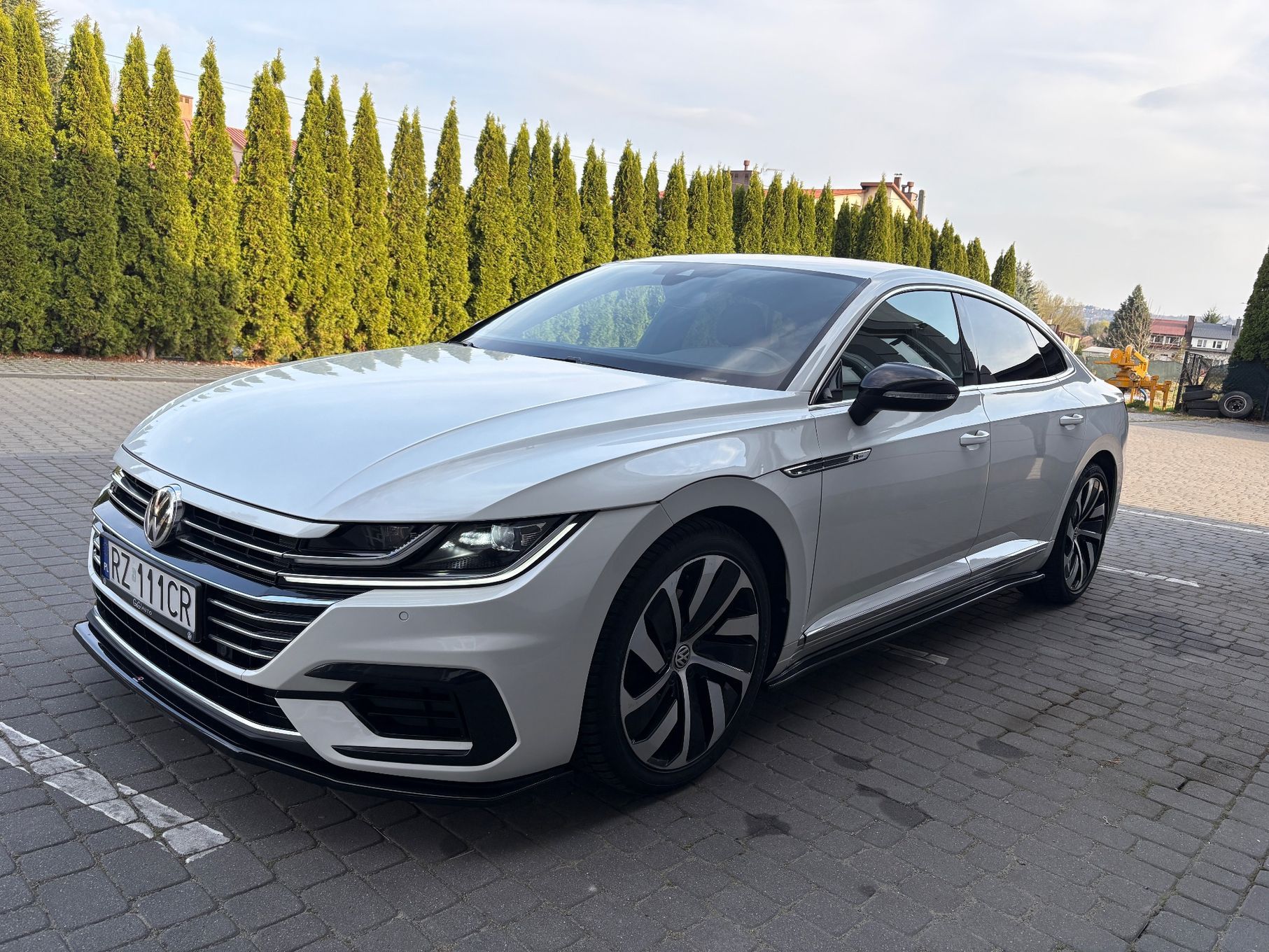 Volkswagen Arteon R-Line Maxton Design Biała Perla