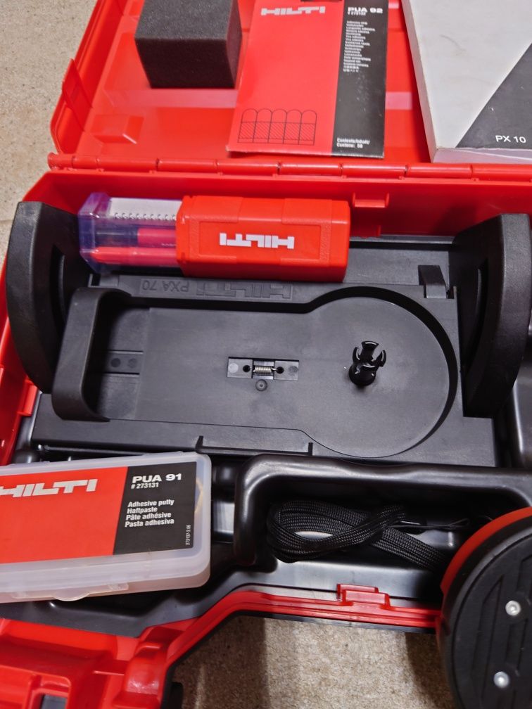 Проектор (детектор) отворів Hilti PX10.