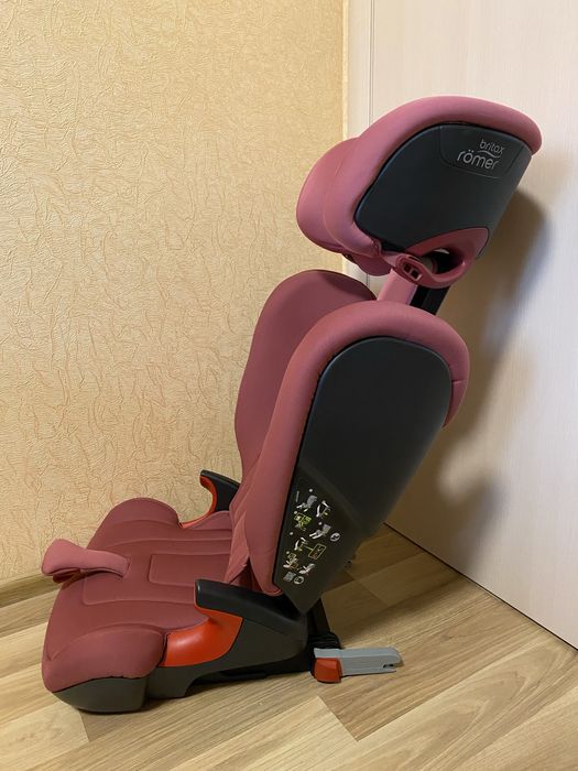Автокресло-Бустер Britax-Romer Kidfix 2 R с 3 до 12 лет