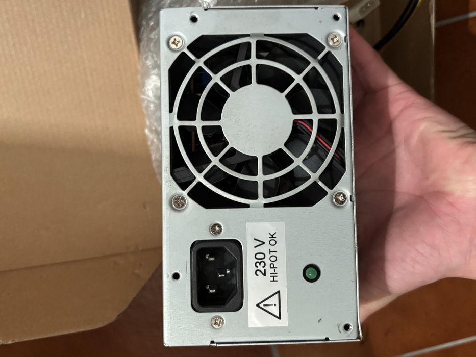 Fonte de alimentação 700W 1Life – nova / pouco uso