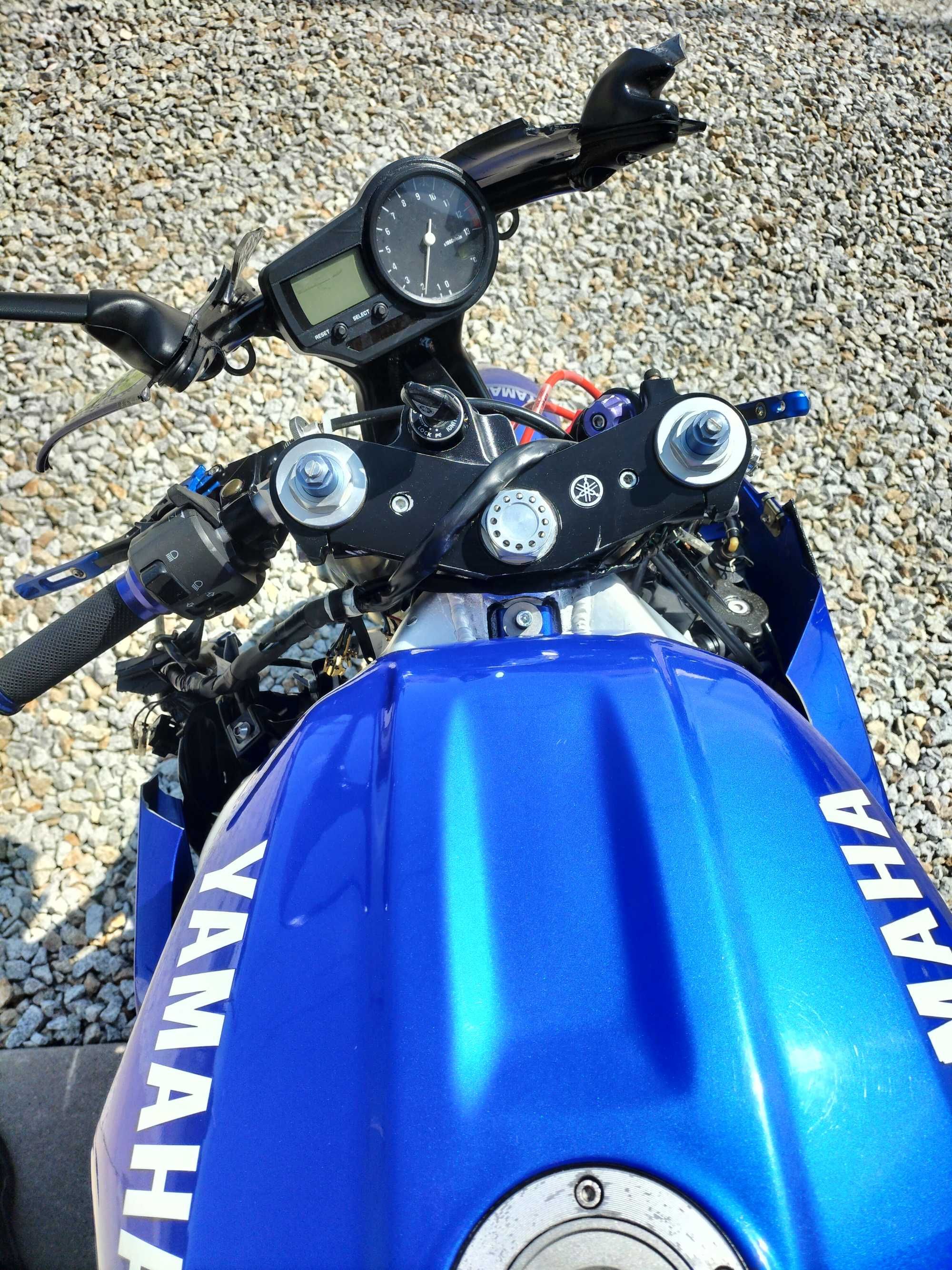 Yamaha YZF R1 RN04