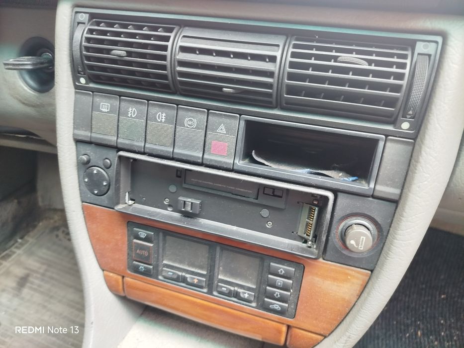 Peças Audi 100 2.8 V6 - Material