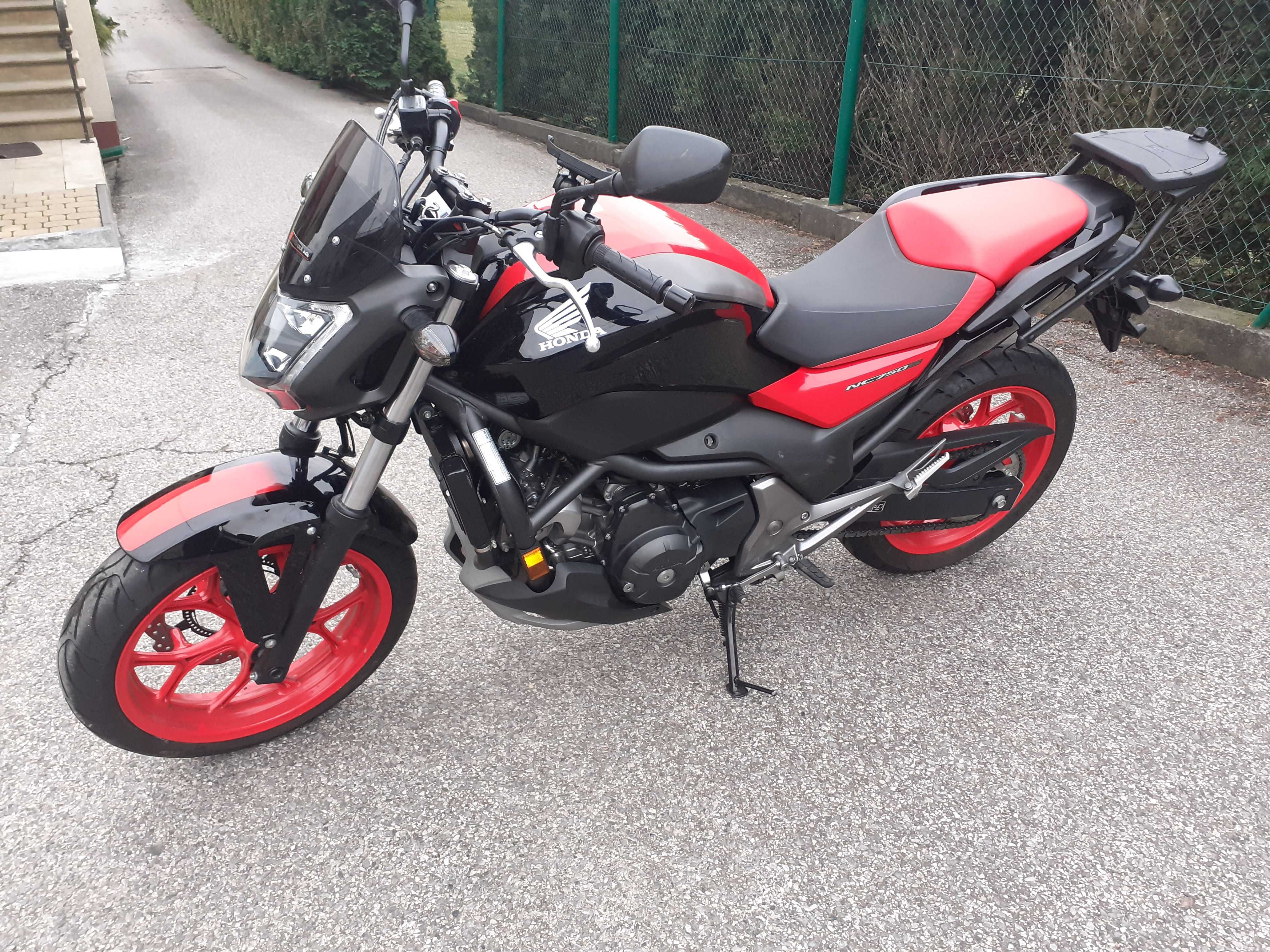 NC750 S z 2017 r. z Niemiec na A2 ks serwisowa Wzorowy stan